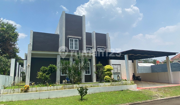 Luxury House near Toll Road & LRT Harjamukti in Cibubur Tourism City, East Jakarta 2
