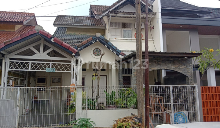 600 million house, 2 floors near Toll Road in Cileungsi Bogor Limus Pratama Regency 600 million house, 2 floors near Toll Road in Cileungsi Bogor Limus Pratama Regency