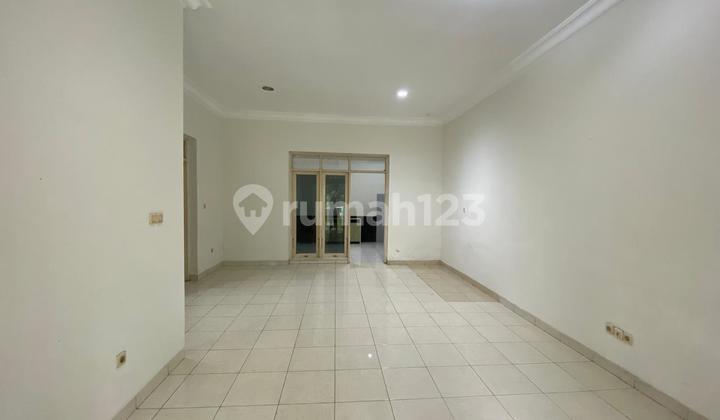 A Comfortable and Lush Home in Rivetside 2 Golf Hill, Ready to Occupy 2