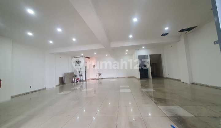 Es- Disewakan Ruko 2,5 Lantai Di Tubagus Ismail Mainroadbandung