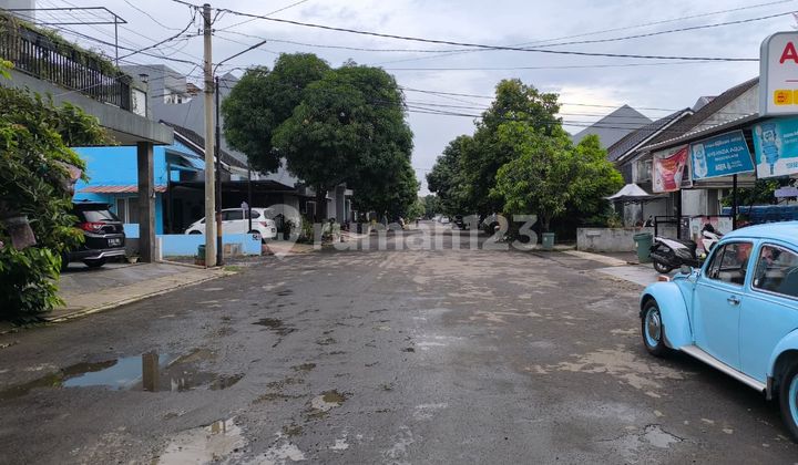 For Sale 2-Story House in Violet Garden Kranji Flood-Free Location 2