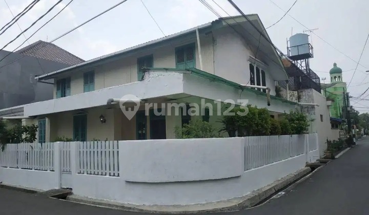 Jual Rumah Tua Hitung Tanah Ada 2 Kavling di Rawamangun Jakarta Timur Jual Rumah Tua Hitung Tanah Ada 2 Kavling di Rawamangun Jakarta Timur