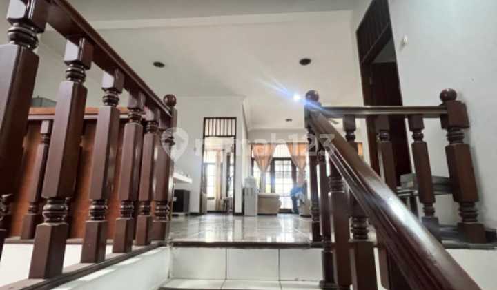 Rumah Dijual Daerah Pulomas 2 Lantai Hadap Utara  2