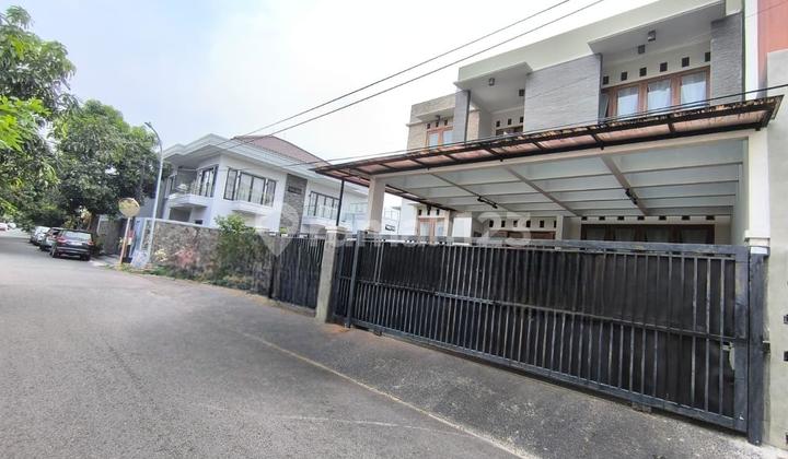 Sell 2-Story Metland Menteng East Jakarta House 2