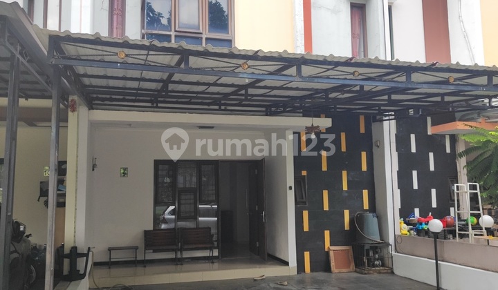 Disewakan Rumah di Cluster Valeria 3Kt di Lengkapi dengan Jacuzzi Disewakan Rumah di Cluster Valeria 3Kt di Lengkapi dengan Jacuzzi
