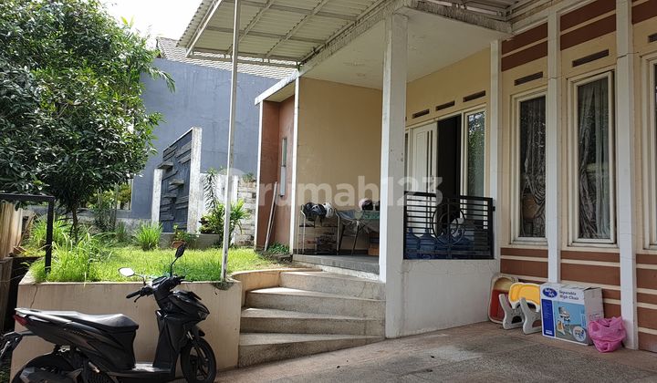 Rumah Villa Dekat Elpico