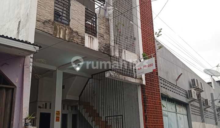 Dijual Rumah 2 Lantai Cocok untuk Kost