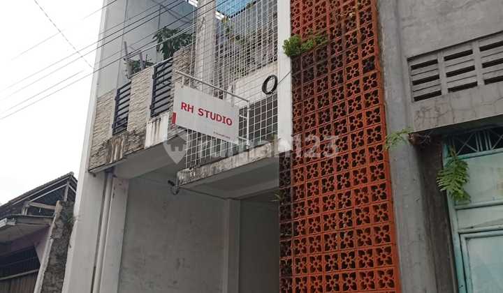 Dijual Rumah 2 Lantai Cocok untuk Kost 2