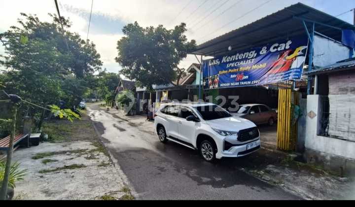 Ruang untuk Usaha di Exit Tol Manyaran - Ph 2