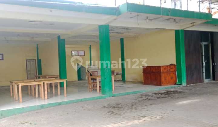 Strategic Warehouse Plus Shop House by the Highway in West Semarang Area 2