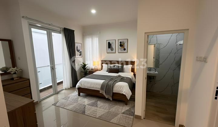 Rumah Mewah Kekinian Dekat Mall Green Pramuka Jakpus