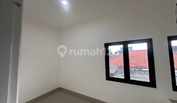 Rumah Murah 2 Lantai Akses Motor di Mangga Dua Selatan 2