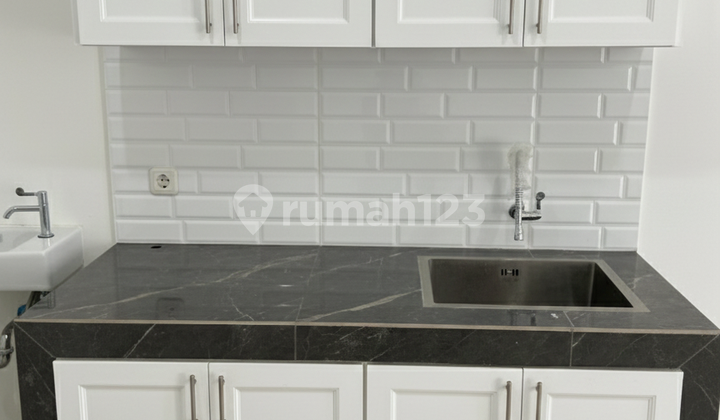 Rumah Siap Huni 3 Lantai di Johar Dekat Pasar Gembrong 2