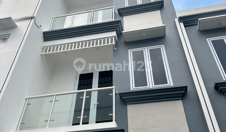 Comfortable House in a Quiet Environment in Cempaka Putih