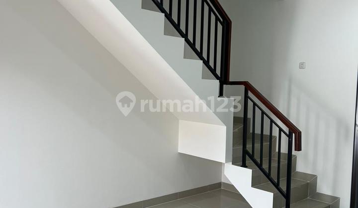 Rumah Scandinavian 3 Kamar Ada Mini Playground Anak di Percetakan Negara