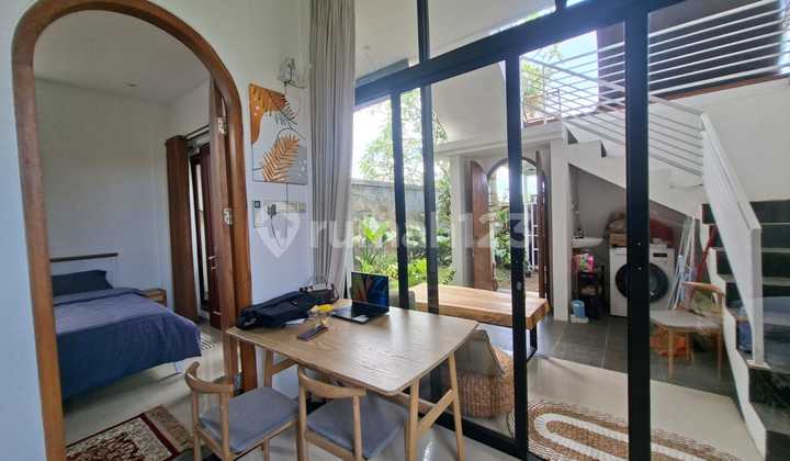 3 Bedroom House with Sea View Balcony, 700 Meters to Kedungu Beach 2