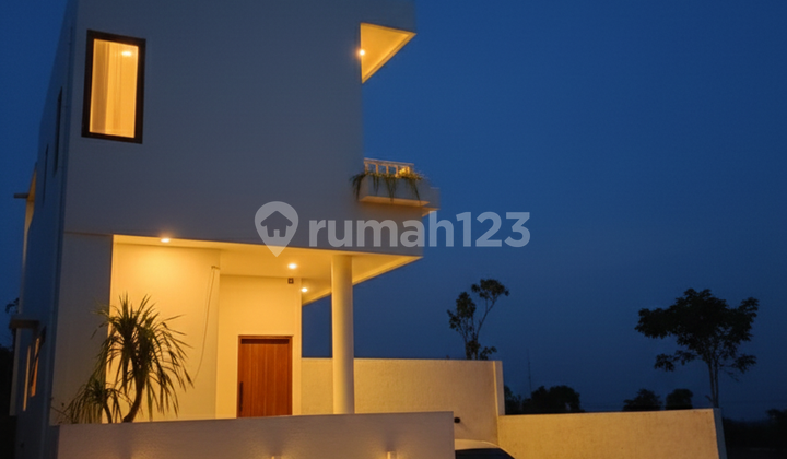 Villa Baru 2 Lantai dengan Panoramic View