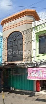 Ruko langka lokasi sangat ramai dan sibuk di Raya Kutisari Utara  Sepanjang jalan semua dibuat tempat usaha
