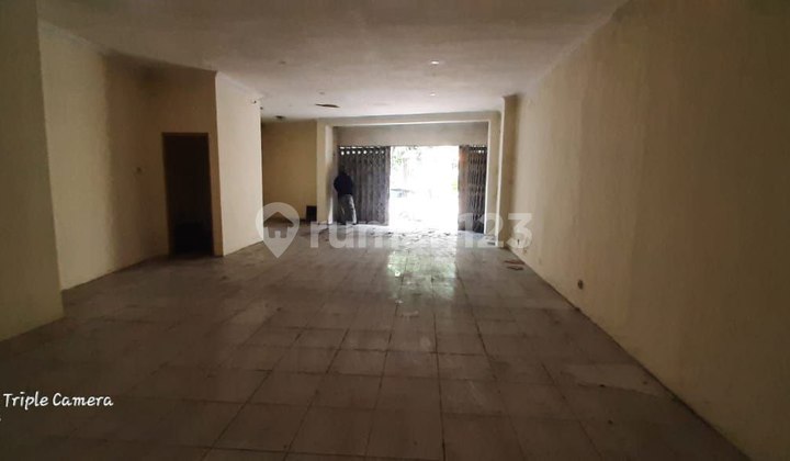 Bangunan Komersial Daerah Mayjend Sungkono. SBY barat Nol jalan raya Bangunan Komersial Daerah Mayjend Sungkono. SBY barat Nol jalan raya