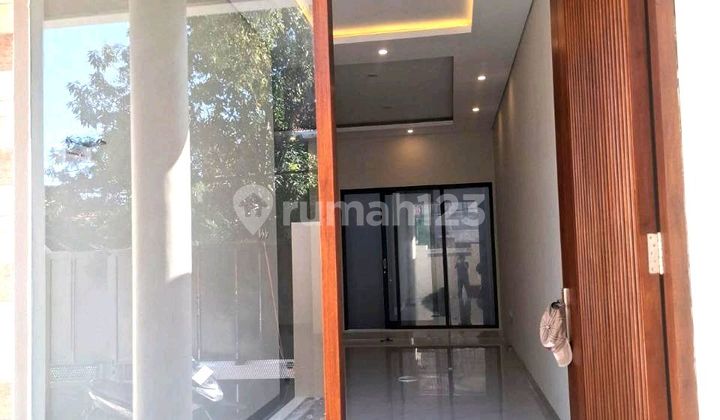 Sell New Ready-to-Live House. South Darmo Indah Street, Surabaya. Sell New Ready-to-Live House. South Darmo Indah Street, Surabaya.