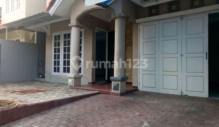 Disewakan Rumah Villa Valensia Pakuwon