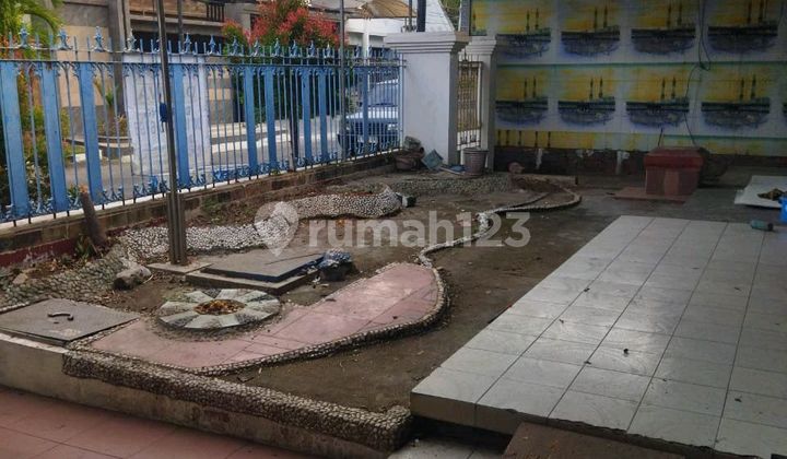 For Rent: 1-Story House with Large Land . Dharmahusada Indah For Rent: 1-Story House with Large Land . Dharmahusada Indah