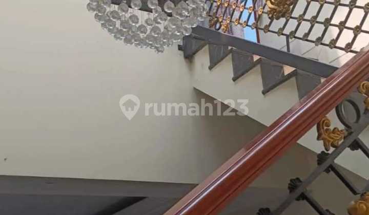 Rumah Dicidodol Kebayoran Lama Jakarta Selatan 2