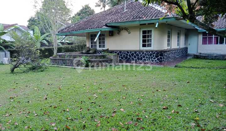 Rumah Pinggir Jalan Strategis Cocok ******** SHM 2