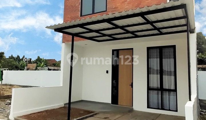 House in Cisauk - The Grand Mansion Cluster 2