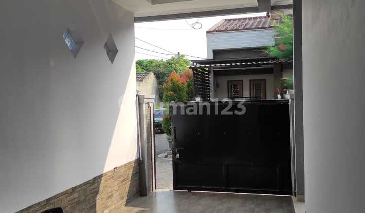 Rumah Cantik Di Tigaraksa 2 Lantai 2
