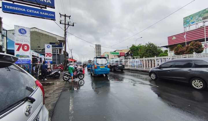 For Quick Sale: 3-Story Shop House on Jl. Mayor Oking, Cibinong