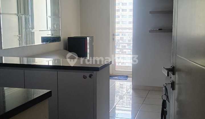 For Rent Springlake Summarecon Bekasi Apartment