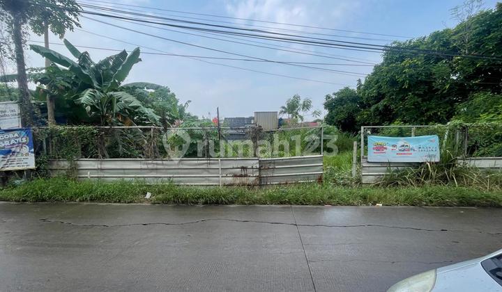 Land for Sale by the Road, Suitable for Business in Mustikasari