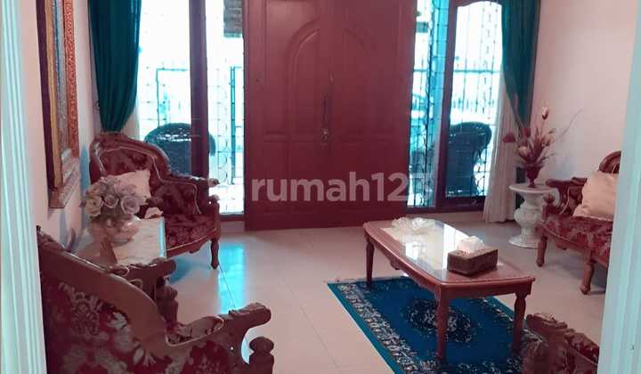 For Sale, a Very Strategic House in Duren Sawit, East Jakarta 2