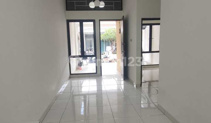 FOR SALE STRATEGIC HOUSE IN MUTIARA GADING CITY BEKASI 2