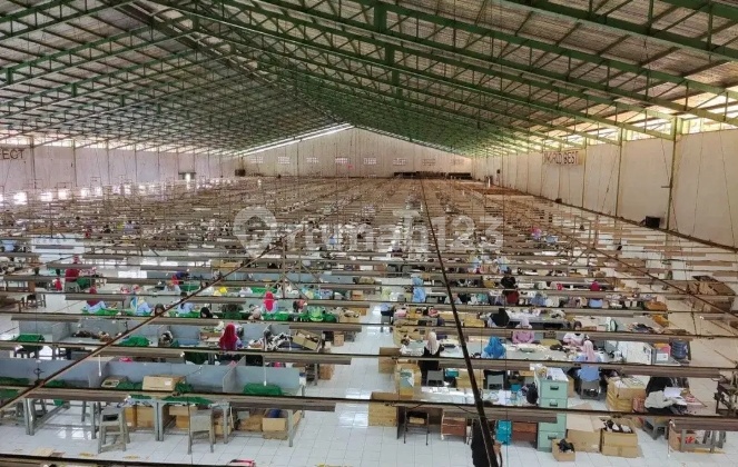 FOR SALE STRATEGIC WAREHOUSE IN SUBANG