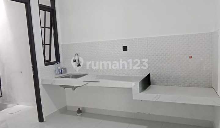 New Renovated House for Sale in Vila Dago Pamulang, South Tangerang 2