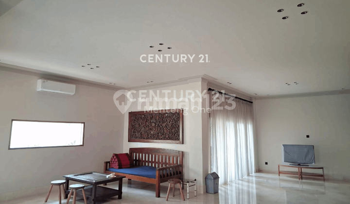 Rumah Mewah Newly Renovated Siap Huni di Menteng 2