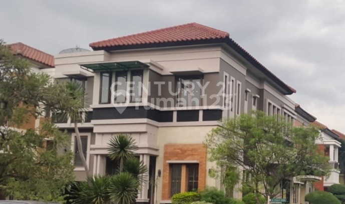 Rumah Gading Park View Depan Taman 2 1/2 Lantai