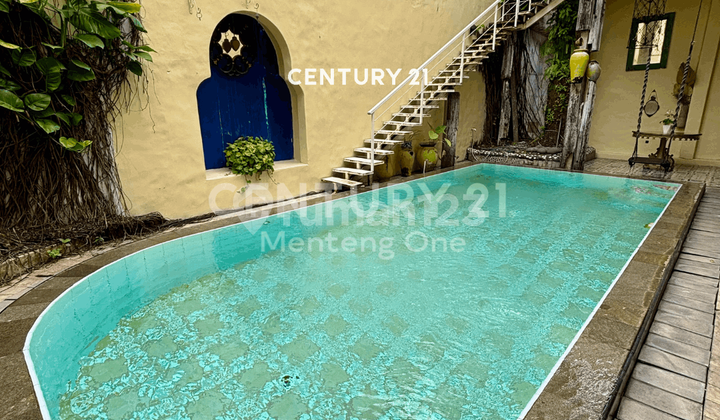 Rumah Semifurnished di Menteng dengan Kolam Renang 2