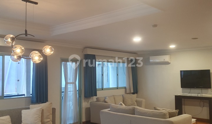 Rumah Luas di Menteng Inti Cocok untuk Klinik atau Usaha 1