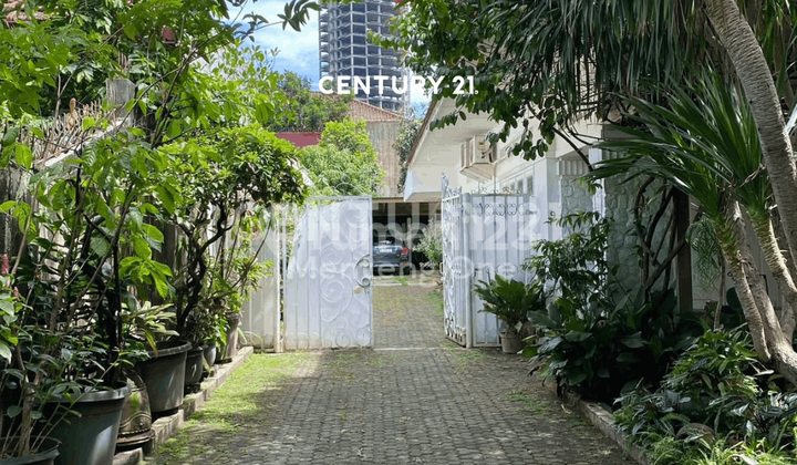 Rumah 1 Lantai dengan Lokasi Nyaman dan Strategis di Menteng
