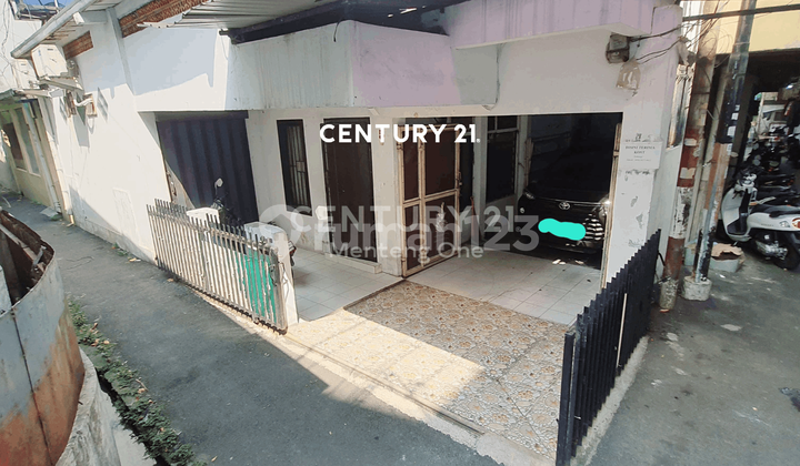 Rumah Tinggal dengan Kos Aktif Kh Moh Mansyur 1