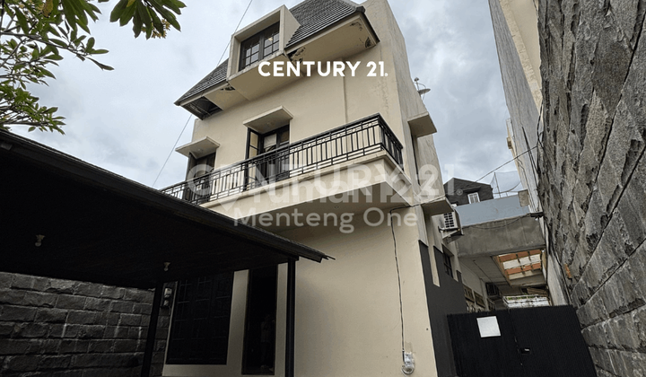 Rumah Minimalis 3 Lantai di Menteng Jakarta Pusat