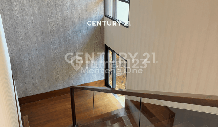 Rumah Mewah dengan Basement di Menteng Inti 2