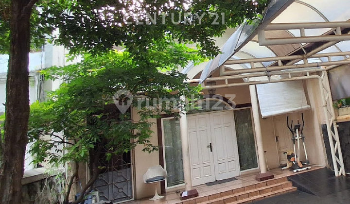 A Small House in the Heart of Menteng. Premium Area and Cozy. A Small House in the Heart of Menteng. Premium Area and Cozy.