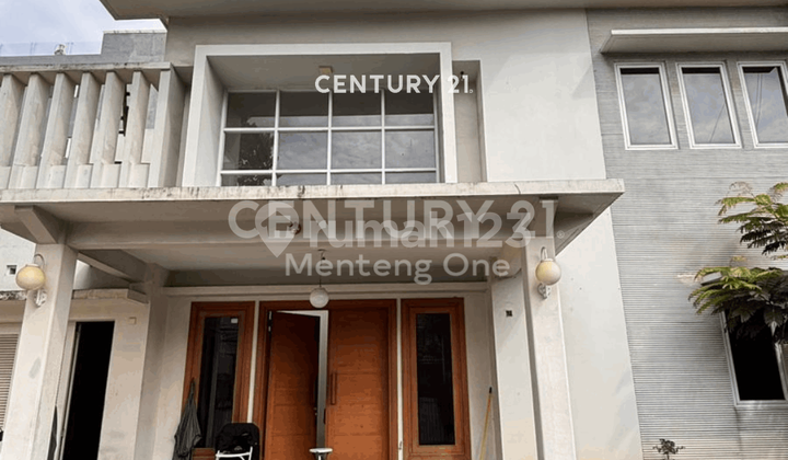 Rumah Mewah Lokasi Strategis di Kawasan Setiabudi