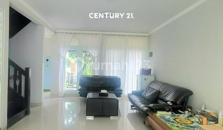 Ready-to-Live Beautiful House in Bintaro Sector 9 7939
