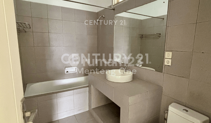 Luxury House Newly Renovated in the Prestigious Menteng Area 2