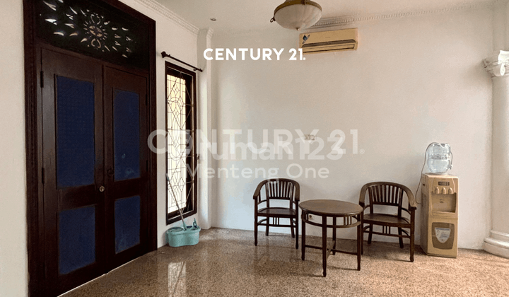 Rumah Semifurnished di Menteng Jakarta Pusat 2